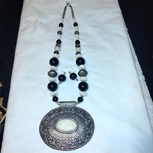 Iris Apfel & Bajalia Black-Cream & Silver Toned HUGE Pendant Statement Necklace